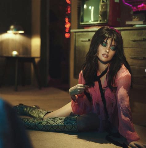 liza soberano cleavage|LOOK: Liza Soberano exudes sultry vibes in retro.